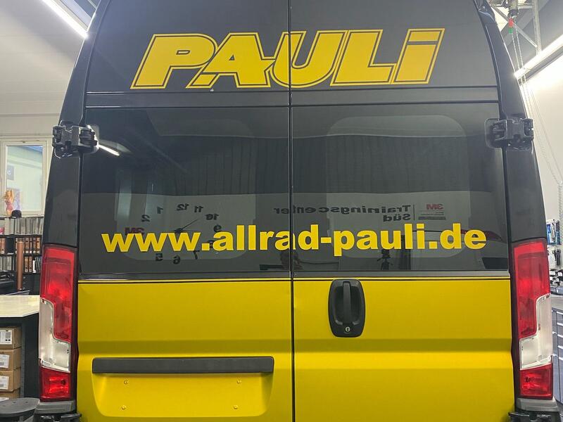Firmenbeschriftung und Design