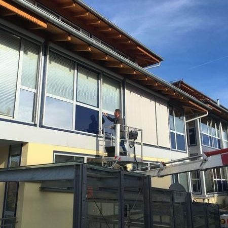 Prozess zur Anbringung von Folien an Glasscheiben